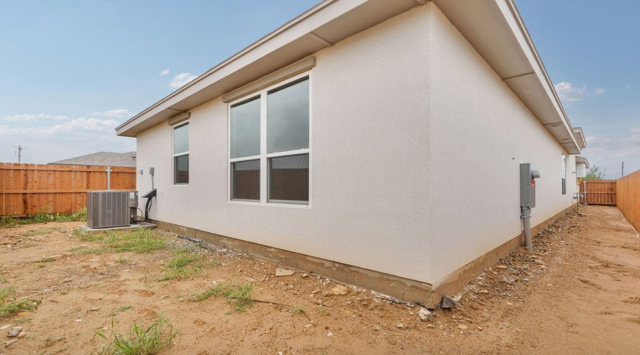 3918 Peggy Dr., LAREDO, Texas 78046, 3 Bedrooms Bedrooms, 5 Rooms Rooms,2 BathroomsBathrooms,Residential,For Sale,3918 Peggy Dr.,20264062