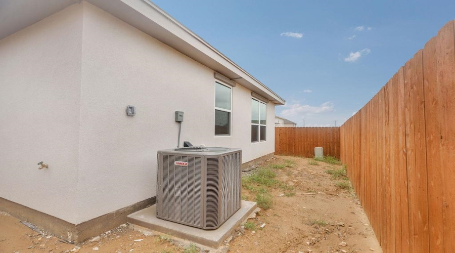 3918 Peggy Dr., LAREDO, Texas 78046, 3 Bedrooms Bedrooms, 5 Rooms Rooms,2 BathroomsBathrooms,Residential,For Sale,3918 Peggy Dr.,20264062