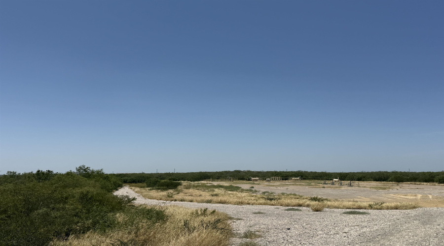 Ab AB 643 Rusk Transportation, Cotulla, Texas 70014, ,Land,For Sale,Ab AB 643 Rusk Transportation,20263992