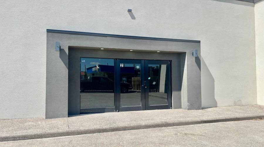 1113 San Bernardo Ave, Laredo, Texas 78040, 1 Room Rooms,1 BathroomBathrooms,Commercial retail/office,For Rent,1113 San Bernardo Ave,20264067