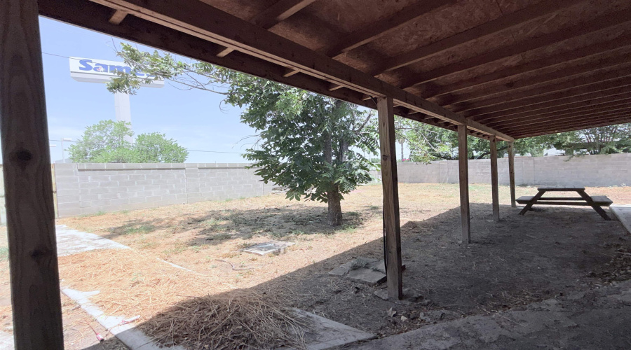 212 Maguey Dr, Laredo, Texas 78041, 4 Bedrooms Bedrooms, 5 Rooms Rooms,1 BathroomBathrooms,Residential,For Sale,212 Maguey Dr,20264065