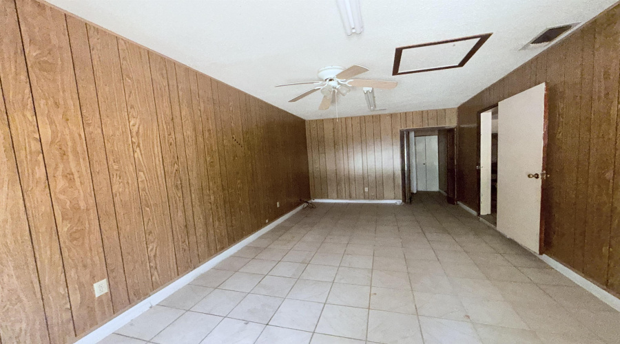 212 Maguey Dr, Laredo, Texas 78041, 4 Bedrooms Bedrooms, 5 Rooms Rooms,1 BathroomBathrooms,Residential,For Sale,212 Maguey Dr,20264065
