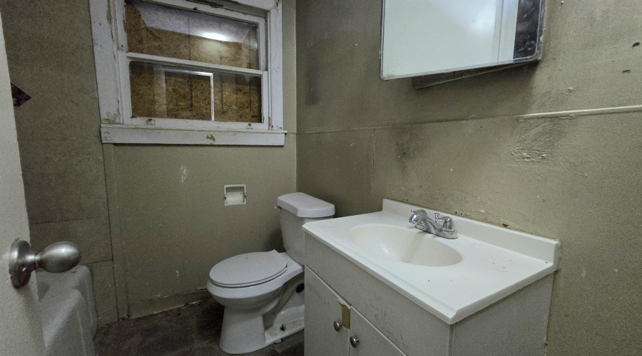 600 A&B Cherry Hill Dr, Laredo, Texas 78041, 6 Bedrooms Bedrooms, 8 Rooms Rooms,4 BathroomsBathrooms,Residential,For Sale,600 A&B Cherry Hill Dr,20264068