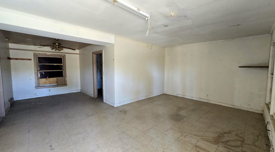 600 A&B Cherry Hill Dr, Laredo, Texas 78041, 6 Bedrooms Bedrooms, 8 Rooms Rooms,4 BathroomsBathrooms,Residential,For Sale,600 A&B Cherry Hill Dr,20264068