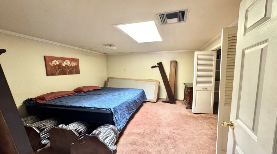 1014 Chacon St, Laredo, Texas 78040, 4 Bedrooms Bedrooms, 7 Rooms Rooms,3 BathroomsBathrooms,Residential,For Sale,1014 Chacon St,20264071