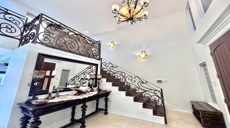 320 Merlin Rd, Laredo, Texas 78041, 5 Bedrooms Bedrooms, 12 Rooms Rooms,4 BathroomsBathrooms,Residential,For Sale,320 Merlin Rd,20264072