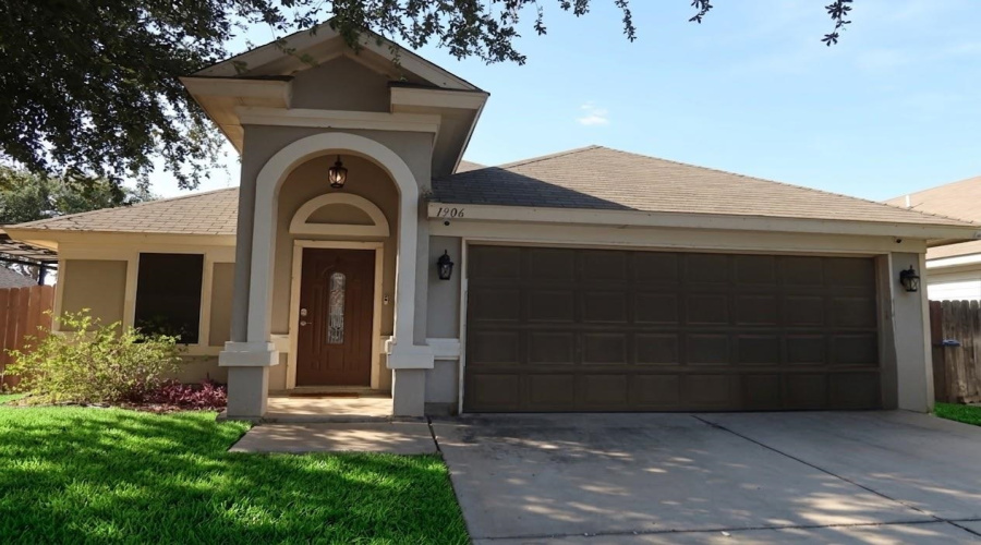 1906 Stonefield Ln, LAREDO, Texas 78045, 4 Bedrooms Bedrooms, 7 Rooms Rooms,2 BathroomsBathrooms,Residential,For Sale,1906 Stonefield Ln,20264073
