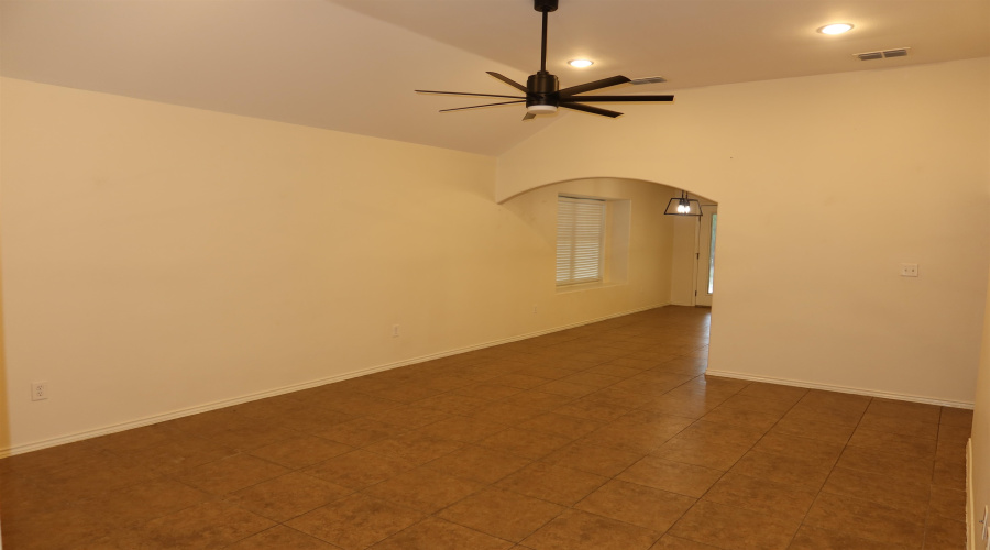 1906 Stonefield Ln, LAREDO, Texas 78045, 4 Bedrooms Bedrooms, 7 Rooms Rooms,2 BathroomsBathrooms,Residential,For Sale,1906 Stonefield Ln,20264073