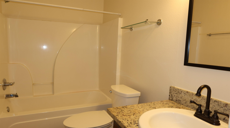 1906 Stonefield Ln, LAREDO, Texas 78045, 4 Bedrooms Bedrooms, 7 Rooms Rooms,2 BathroomsBathrooms,Residential,For Sale,1906 Stonefield Ln,20264073