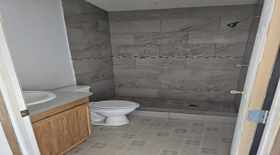 613 Valeria Lp, Laredo, Texas 78046, 3 Bedrooms Bedrooms, 5 Rooms Rooms,2 BathroomsBathrooms,Residential,For Sale,613 Valeria Lp,20264074