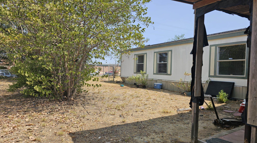 613 Valeria Lp, Laredo, Texas 78046, 3 Bedrooms Bedrooms, 5 Rooms Rooms,2 BathroomsBathrooms,Residential,For Sale,613 Valeria Lp,20264074