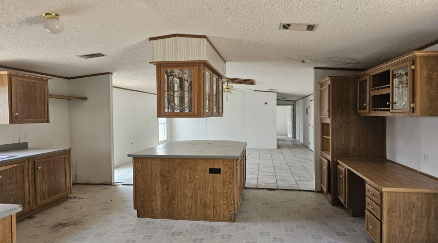 613 Valeria Lp, Laredo, Texas 78046, 3 Bedrooms Bedrooms, 5 Rooms Rooms,2 BathroomsBathrooms,Residential,For Sale,613 Valeria Lp,20264074