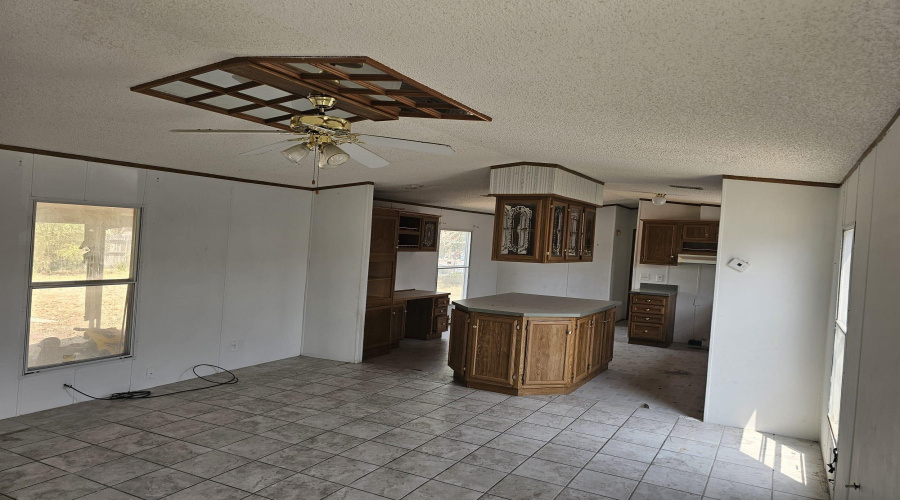 613 Valeria Lp, Laredo, Texas 78046, 3 Bedrooms Bedrooms, 5 Rooms Rooms,2 BathroomsBathrooms,Residential,For Sale,613 Valeria Lp,20264074