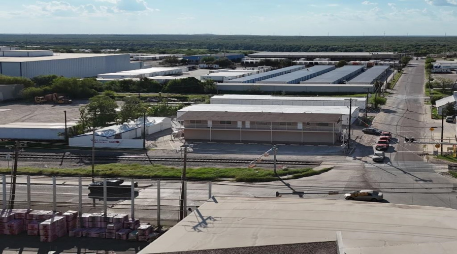 5810 Santa Maria Ave, Laredo, Texas 78045-3055, 1 Room Rooms,1 BathroomBathrooms,Commercial retail/office,For Rent,5810 Santa Maria Ave,20264081