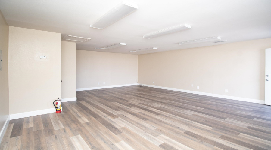 5810 Santa Maria Ave, Laredo, Texas 78045-3055, 1 Room Rooms,1 BathroomBathrooms,Commercial retail/office,For Rent,5810 Santa Maria Ave,20264081