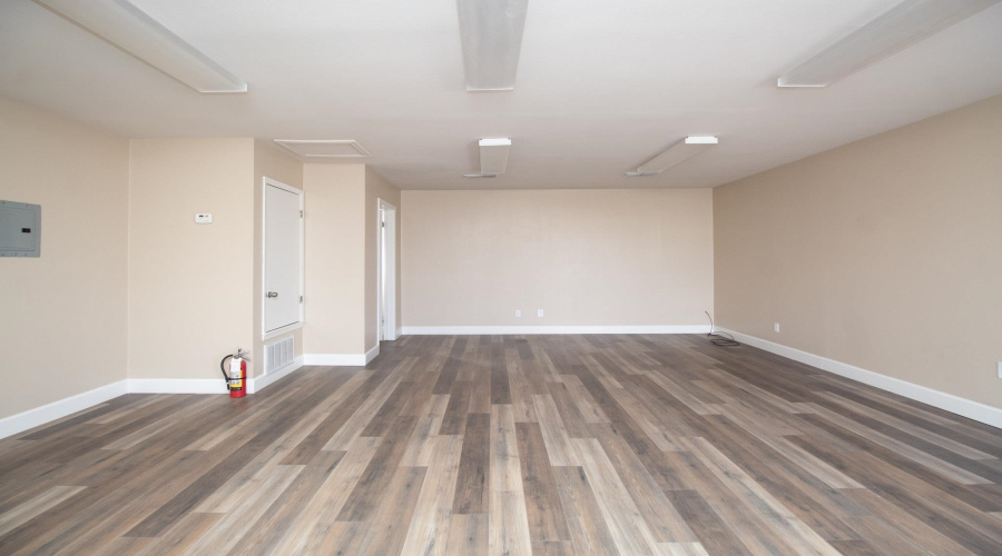 5810 Santa Maria Ave, Laredo, Texas 78045-3055, 1 Room Rooms,1 BathroomBathrooms,Commercial retail/office,For Rent,5810 Santa Maria Ave,20264081