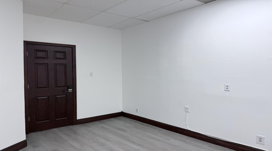 5601 San Dario Ave, Laredo, Texas 78041, ,3 BathroomsBathrooms,Commercial retail/office,For Rent,5601 San Dario Ave,20264087