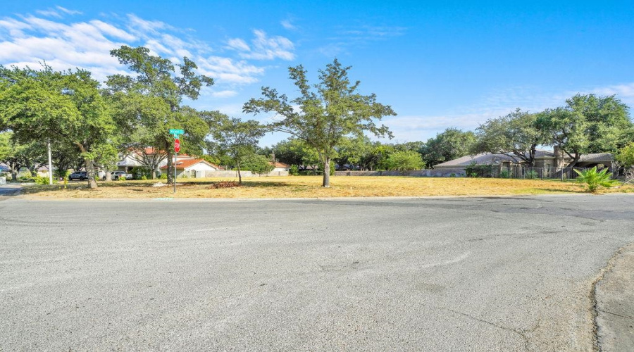 325 Manor Rd, LAREDO, Texas 78041, ,Land,For Sale,325 Manor Rd,20264084