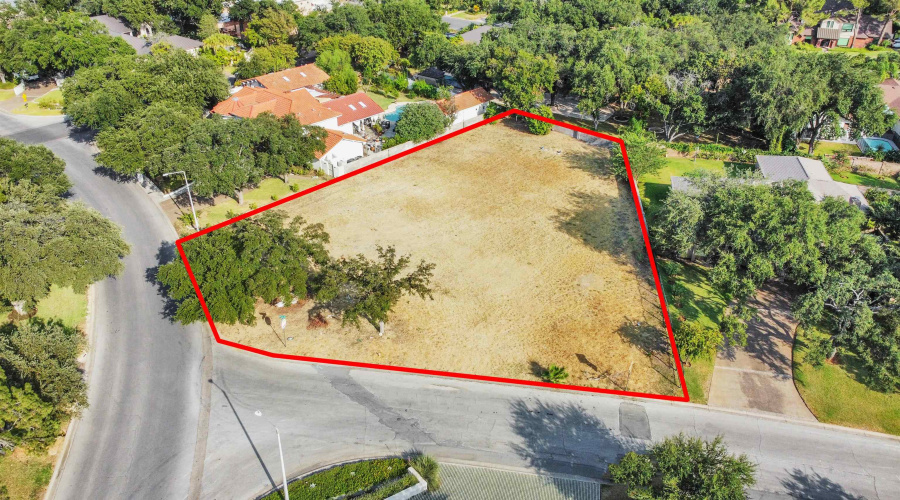 325 Manor Rd, LAREDO, Texas 78041, ,Land,For Sale,325 Manor Rd,20264084