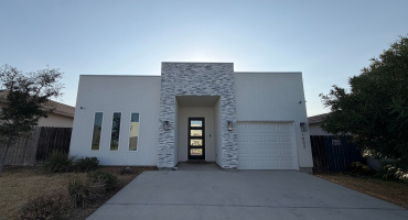 1432 Los Estribos Dr., Laredo, Texas 78046, 3 Bedrooms Bedrooms, 4 Rooms Rooms,2 BathroomsBathrooms,Residential,For Sale,1432 Los Estribos Dr.,20264075