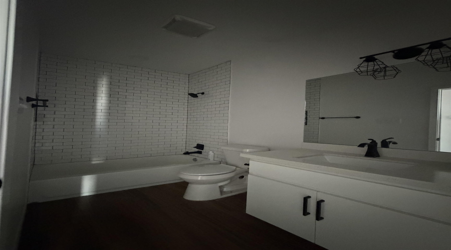 1432 Los Estribos Dr., Laredo, Texas 78046, 3 Bedrooms Bedrooms, 4 Rooms Rooms,2 BathroomsBathrooms,Residential,For Sale,1432 Los Estribos Dr.,20264075