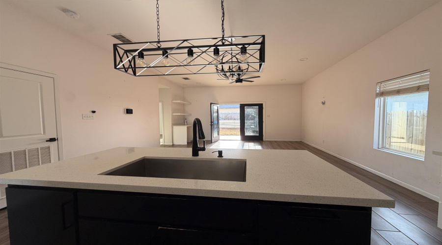 1432 Los Estribos Dr., Laredo, Texas 78046, 3 Bedrooms Bedrooms, 4 Rooms Rooms,2 BathroomsBathrooms,Residential,For Sale,1432 Los Estribos Dr.,20264075