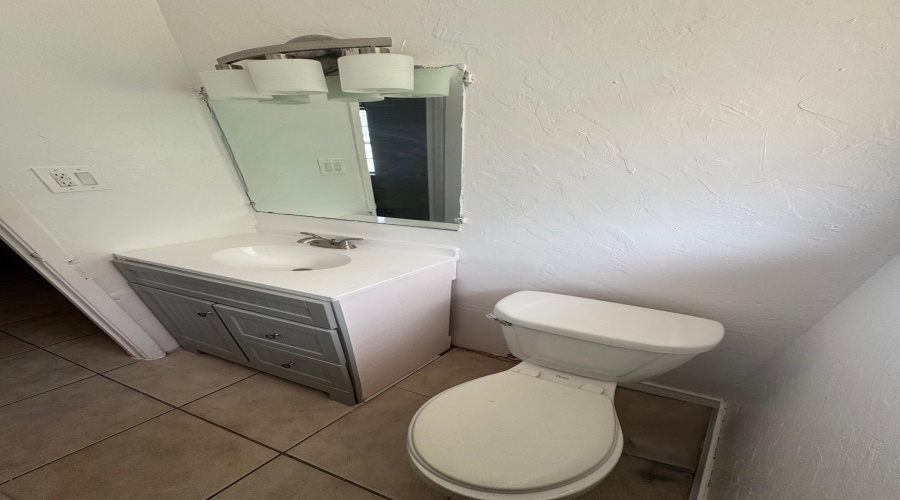 304 Richmond Ct, Laredo, Texas 78045, 3 Bedrooms Bedrooms, 7 Rooms Rooms,2 BathroomsBathrooms,Residential,For Rent,304 Richmond Ct,20264076