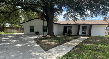304 Richmond Ct, Laredo, Texas 78045, 3 Bedrooms Bedrooms, 7 Rooms Rooms,2 BathroomsBathrooms,Residential,For Rent,304 Richmond Ct,20264076