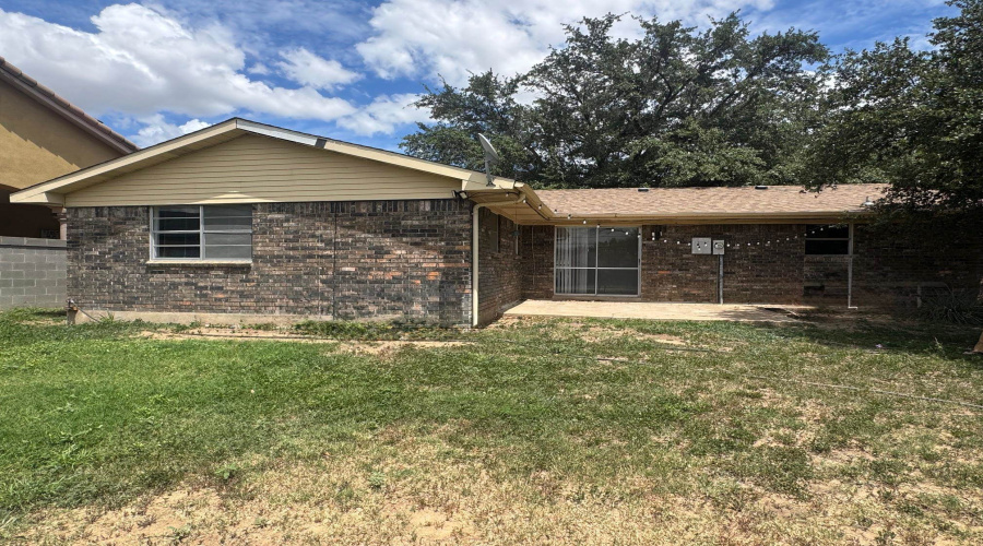 304 Richmond Ct, Laredo, Texas 78045, 3 Bedrooms Bedrooms, 7 Rooms Rooms,2 BathroomsBathrooms,Residential,For Rent,304 Richmond Ct,20264076