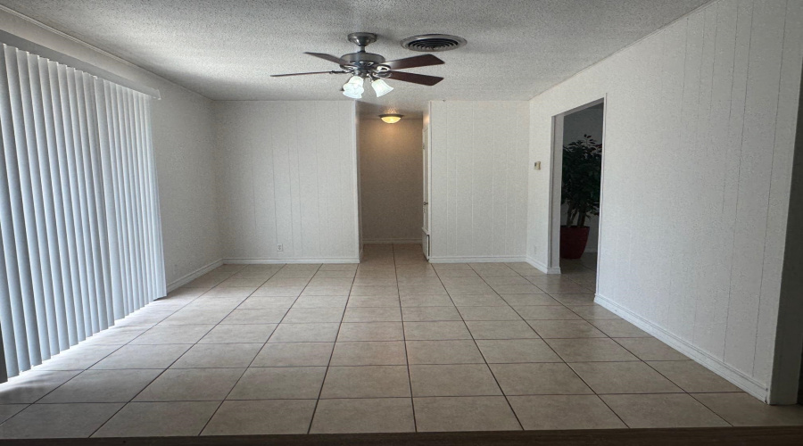 304 Richmond Ct, Laredo, Texas 78045, 3 Bedrooms Bedrooms, 7 Rooms Rooms,2 BathroomsBathrooms,Residential,For Rent,304 Richmond Ct,20264076