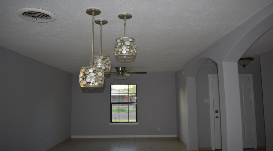 3313 Cortez Blvd, Laredo, Texas 78046-4106, 3 Bedrooms Bedrooms, 5 Rooms Rooms,2 BathroomsBathrooms,Residential,For Sale,3313 Cortez Blvd,20264079