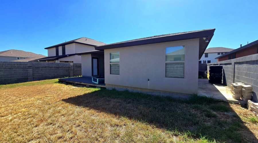 2708 Taurus Dr., Laredo, Texas 78046, 3 Bedrooms Bedrooms, 7 Rooms Rooms,3 BathroomsBathrooms,Residential,For Sale,2708 Taurus Dr.,20264082