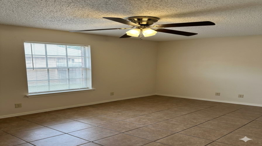 3202 Chacota St, Laredo, Texas 78046, 3 Bedrooms Bedrooms, 5 Rooms Rooms,1 BathroomBathrooms,Residential,For Rent,3202 Chacota St,20264083