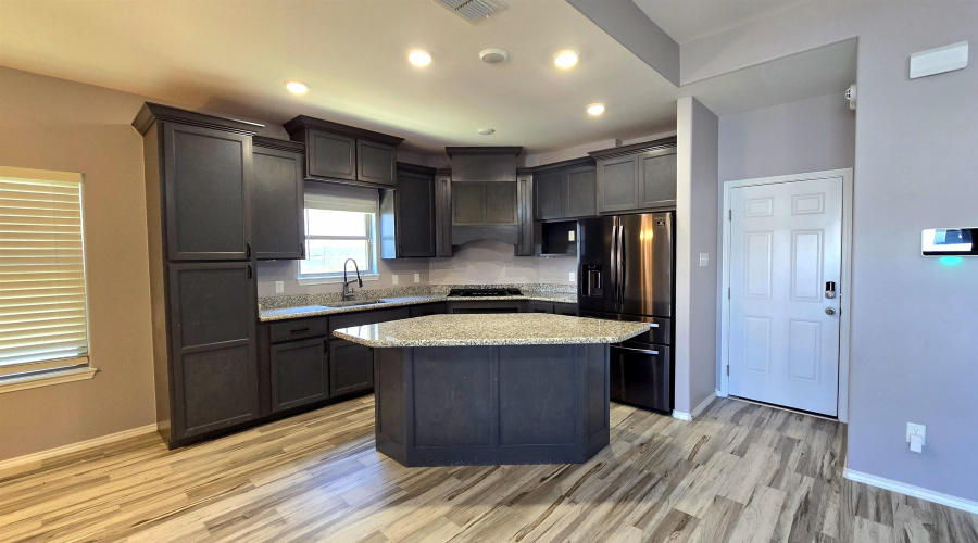2708 Taurus Dr., Laredo, Texas 78046, 3 Bedrooms Bedrooms, 7 Rooms Rooms,3 BathroomsBathrooms,Residential,For Rent,2708 Taurus Dr.,20264085