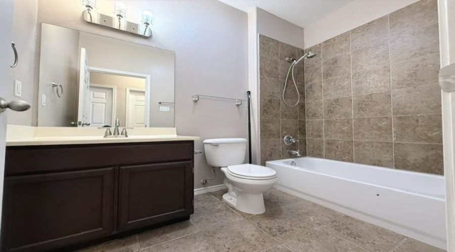 11307 Kirby Dr, Laredo, Texas 78045, 3 Bedrooms Bedrooms, 5 Rooms Rooms,2 BathroomsBathrooms,Residential,For Rent,11307 Kirby Dr,20264086