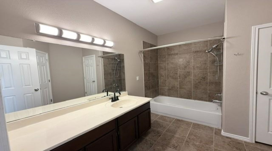 11307 Kirby Dr, Laredo, Texas 78045, 3 Bedrooms Bedrooms, 5 Rooms Rooms,2 BathroomsBathrooms,Residential,For Rent,11307 Kirby Dr,20264086
