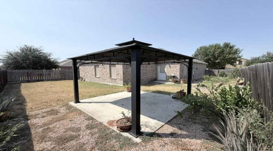 11307 Kirby Dr, Laredo, Texas 78045, 3 Bedrooms Bedrooms, 5 Rooms Rooms,2 BathroomsBathrooms,Residential,For Rent,11307 Kirby Dr,20264086