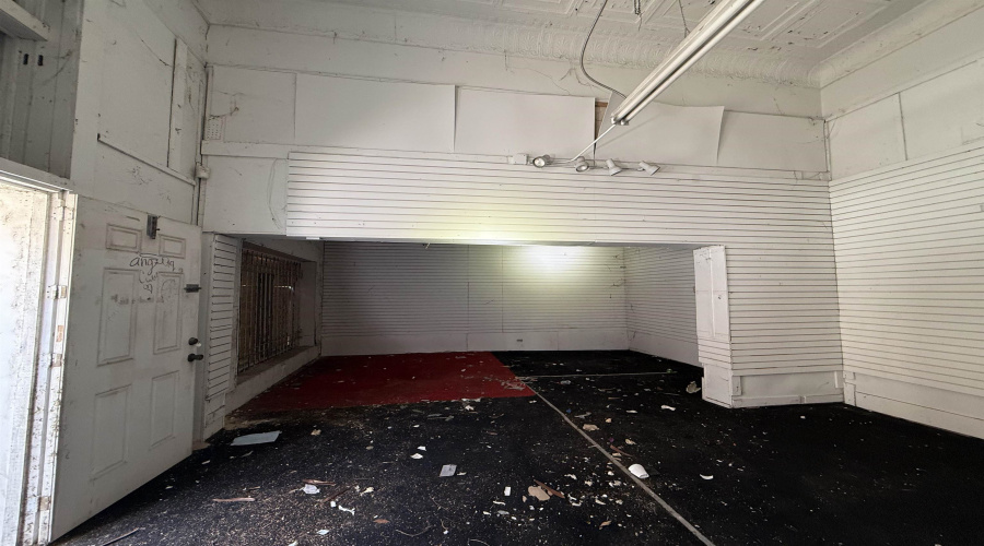 1307 Hidalgo St, Laredo, Texas 78040-0000, 6 Rooms Rooms,4 BathroomsBathrooms,Commercial retail/office,For Sale,1307 Hidalgo St,20264094