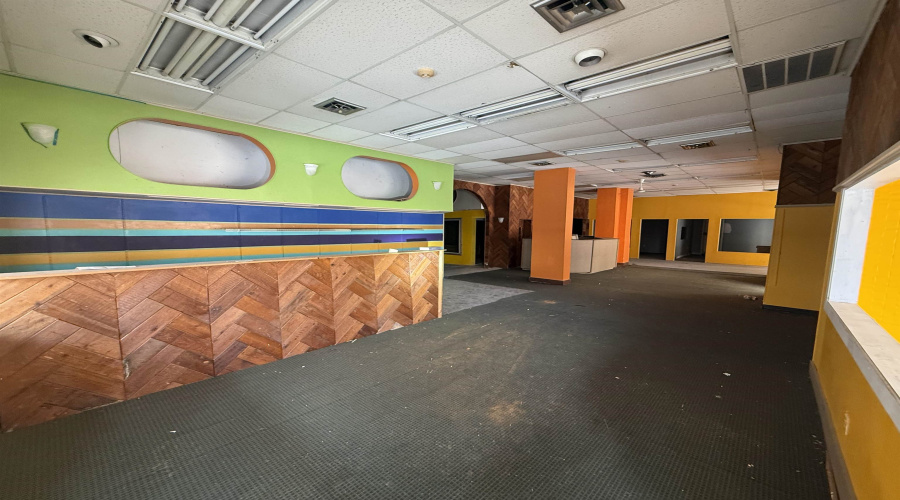1307 Hidalgo St, Laredo, Texas 78040-0000, 6 Rooms Rooms,4 BathroomsBathrooms,Commercial retail/office,For Sale,1307 Hidalgo St,20264094