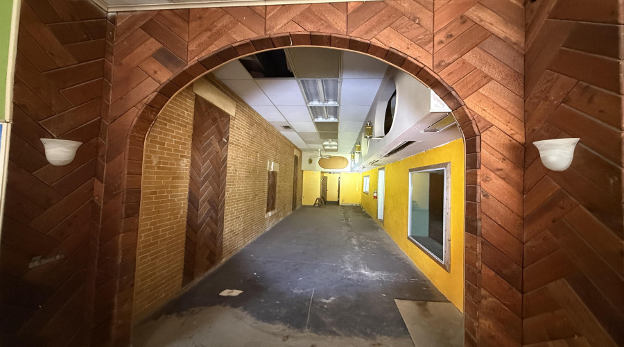 1307 Hidalgo St, Laredo, Texas 78040-0000, 6 Rooms Rooms,4 BathroomsBathrooms,Commercial retail/office,For Sale,1307 Hidalgo St,20264094