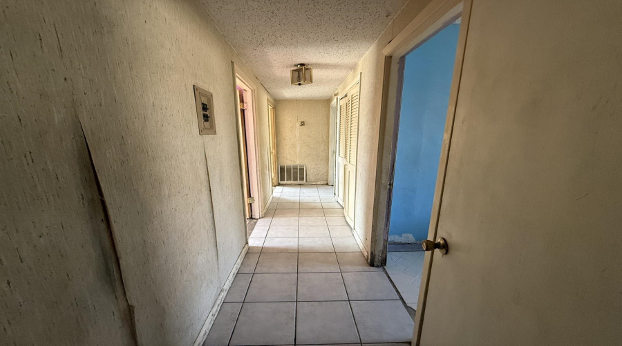 2121 San Jose St, Laredo, Texas 78043, 4 Bedrooms Bedrooms, 6 Rooms Rooms,2 BathroomsBathrooms,Residential,For Sale,2121 San Jose St,20264096