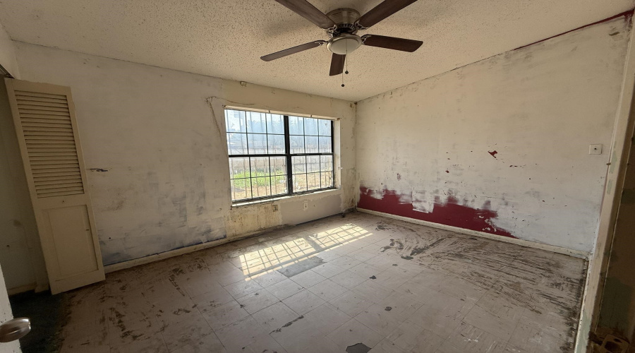 2121 San Jose St, Laredo, Texas 78043, 4 Bedrooms Bedrooms, 6 Rooms Rooms,2 BathroomsBathrooms,Residential,For Sale,2121 San Jose St,20264096