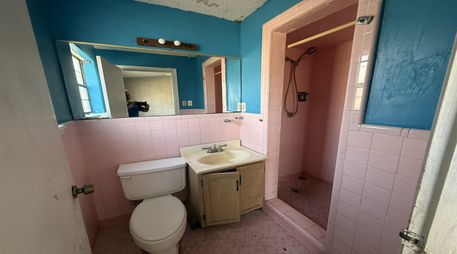 2121 San Jose St, Laredo, Texas 78043, 4 Bedrooms Bedrooms, 6 Rooms Rooms,2 BathroomsBathrooms,Residential,For Sale,2121 San Jose St,20264096