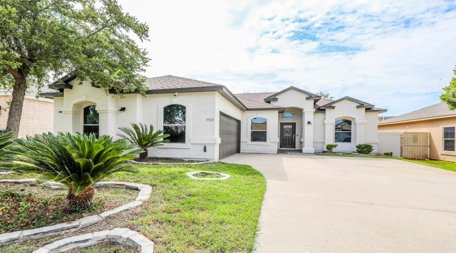 3921 Aidin St, laredo, Texas 78045, 3 Bedrooms Bedrooms, 3 Rooms Rooms,2 BathroomsBathrooms,Residential,For Rent,3921 Aidin St,20264098