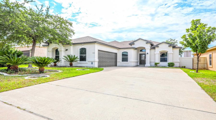 3921 Aidin St, laredo, Texas 78045, 3 Bedrooms Bedrooms, 3 Rooms Rooms,2 BathroomsBathrooms,Residential,For Rent,3921 Aidin St,20264098