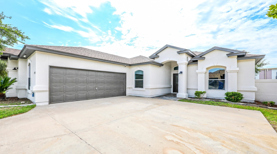 3921 Aidin St, laredo, Texas 78045, 3 Bedrooms Bedrooms, 3 Rooms Rooms,2 BathroomsBathrooms,Residential,For Rent,3921 Aidin St,20264098