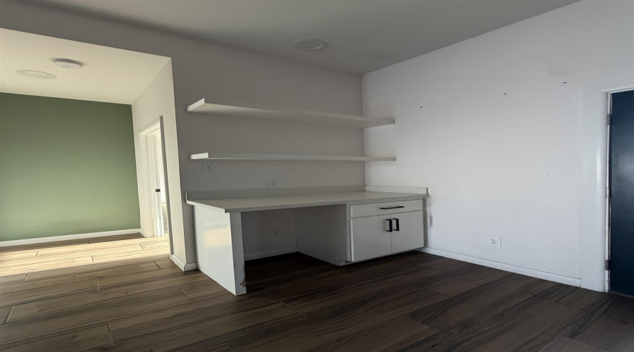 1432 Los Estribos Dr., Laredo, Texas 78046, 3 Bedrooms Bedrooms, 4 Rooms Rooms,2 BathroomsBathrooms,Residential,For Rent,1432 Los Estribos Dr.,20264100