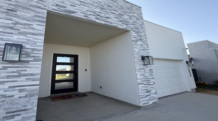 1432 Los Estribos Dr., Laredo, Texas 78046, 3 Bedrooms Bedrooms, 4 Rooms Rooms,2 BathroomsBathrooms,Residential,For Rent,1432 Los Estribos Dr.,20264100