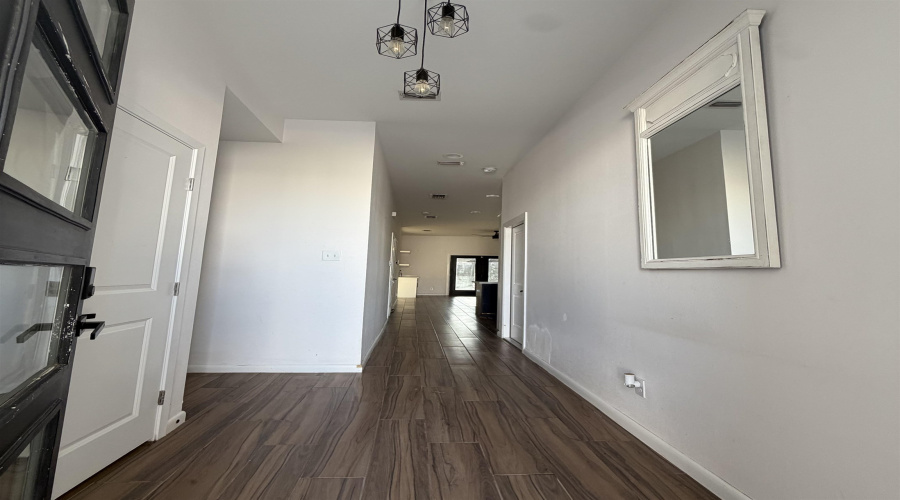 1432 Los Estribos Dr., Laredo, Texas 78046, 3 Bedrooms Bedrooms, 4 Rooms Rooms,2 BathroomsBathrooms,Residential,For Rent,1432 Los Estribos Dr.,20264100