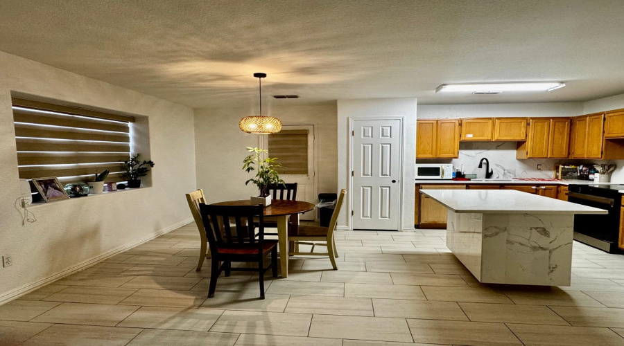 11147 Salado Dr, Laredo, Texas 78045-7375, 3 Bedrooms Bedrooms, 6 Rooms Rooms,2 BathroomsBathrooms,Residential,For Sale,11147 Salado Dr,20264101